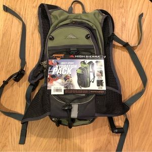 High Sierra Hydration Pack